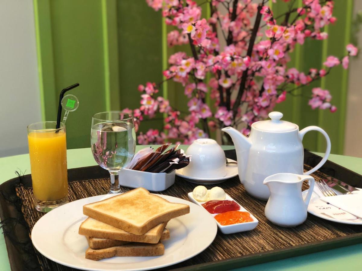 Hotel Ibis Styles Bali Denpasar Extérieur photo