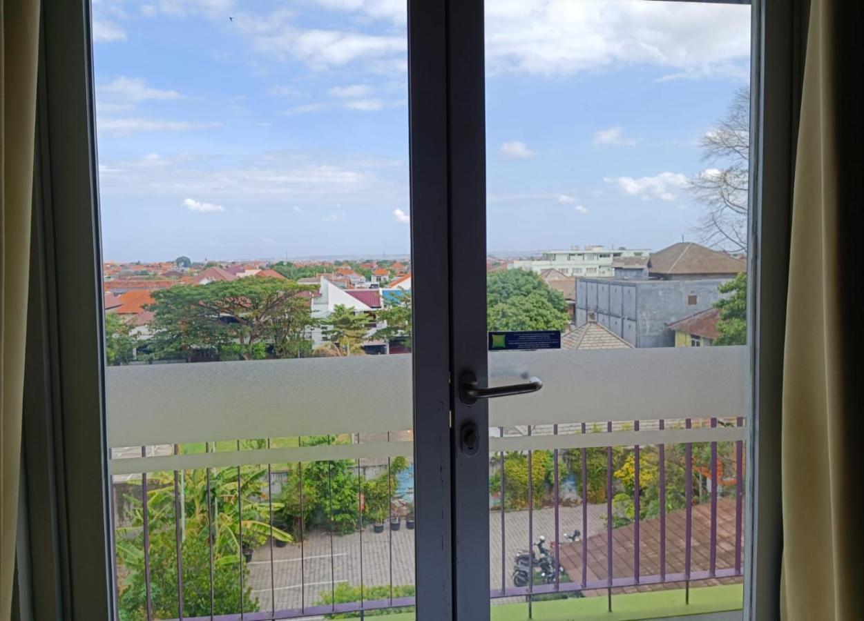 Hotel Ibis Styles Bali Denpasar Extérieur photo