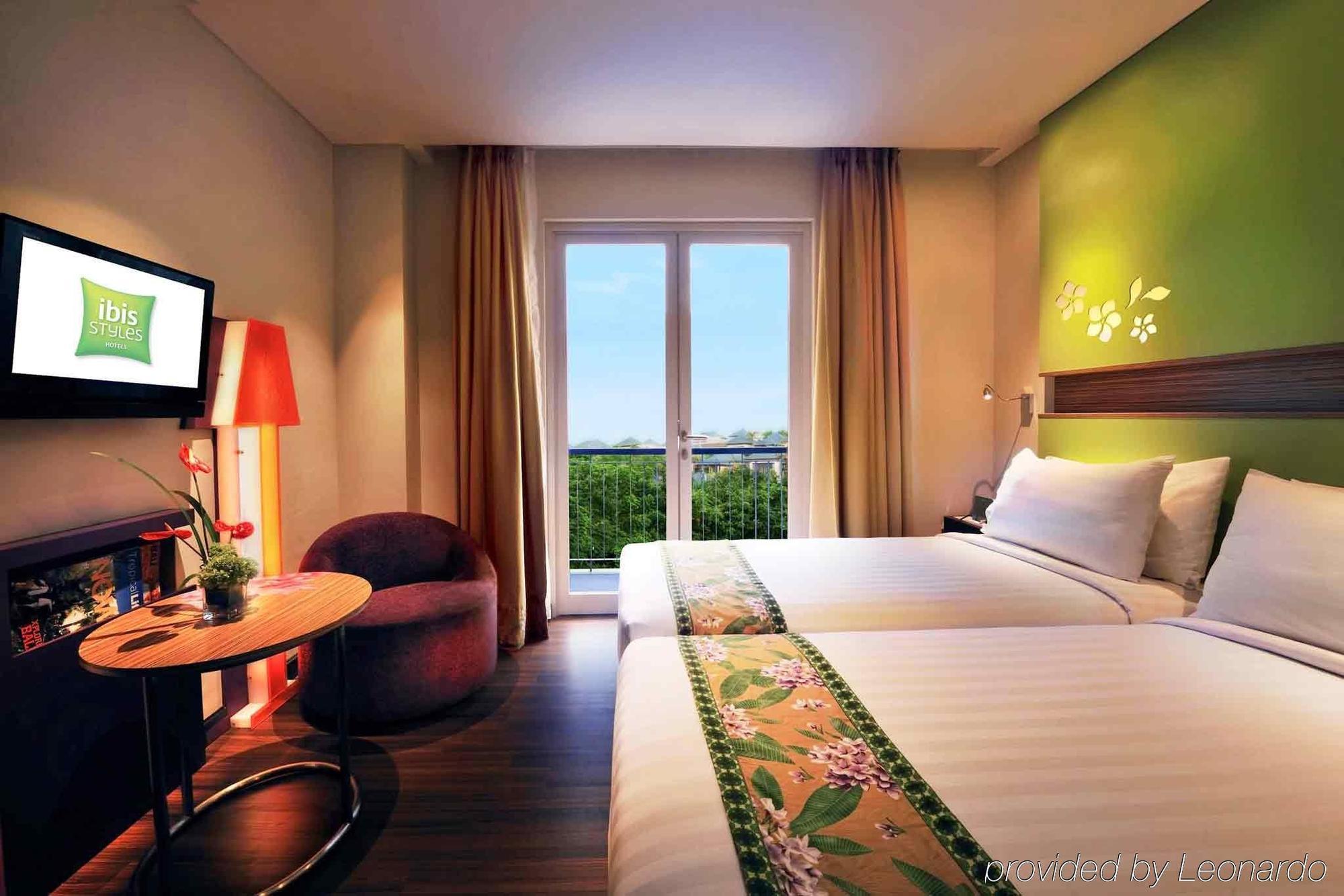 Hotel Ibis Styles Bali Denpasar Extérieur photo