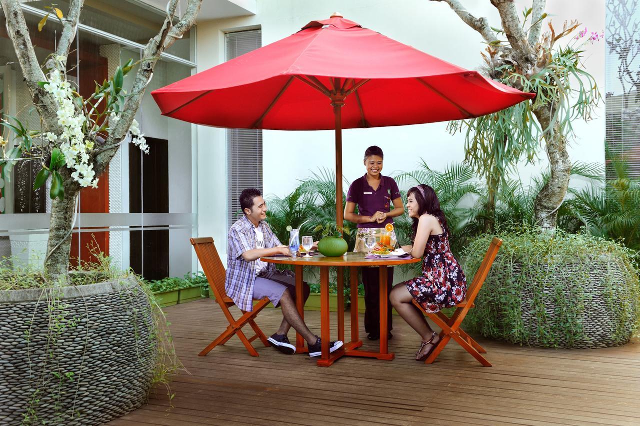 Hotel Ibis Styles Bali Denpasar Extérieur photo